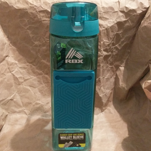 RBX 25 oz Portable Sport Water Bottle with Rubber Grip and Bonus Wallet Sleeve - Picture 1 of 6